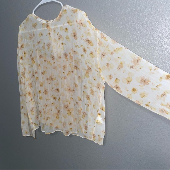 NEW VINCE sheer Pressed Petal Long Sleeve Blouse small - Picture 4 of 9